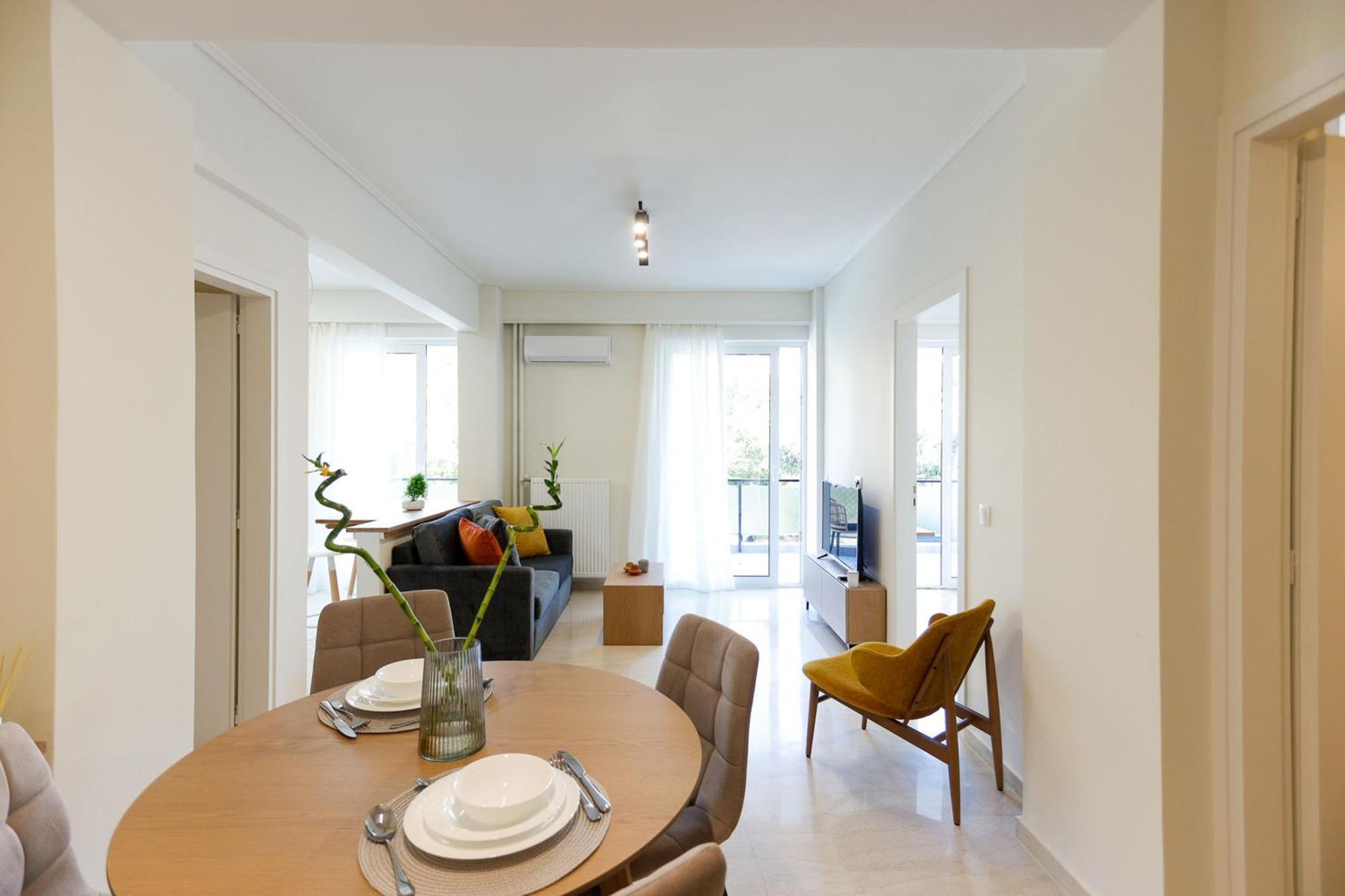 Modern 2-bedroom In Downtown Glyfada